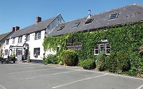 Somerset Arms Semington 3*